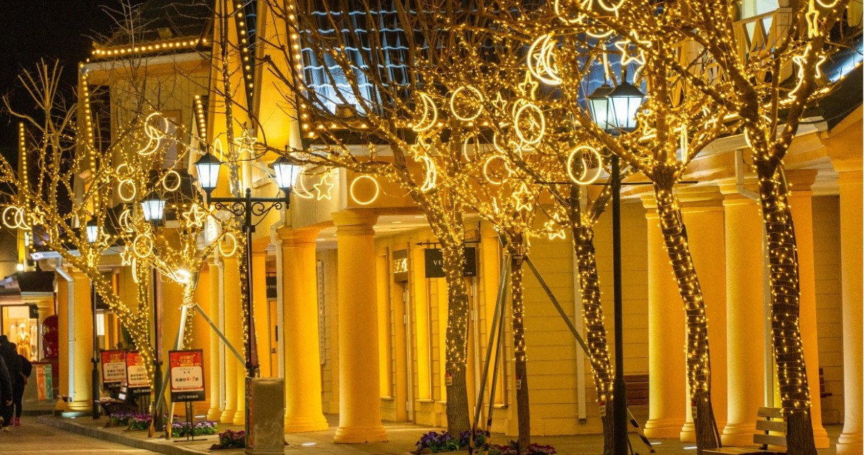 英国上市公司365奥莱·香江小镇