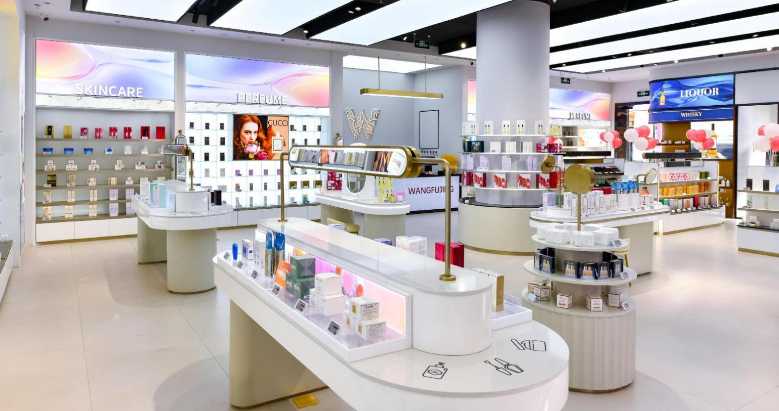 英国上市公司365全球购跨境体验店北京燕莎奥莱店